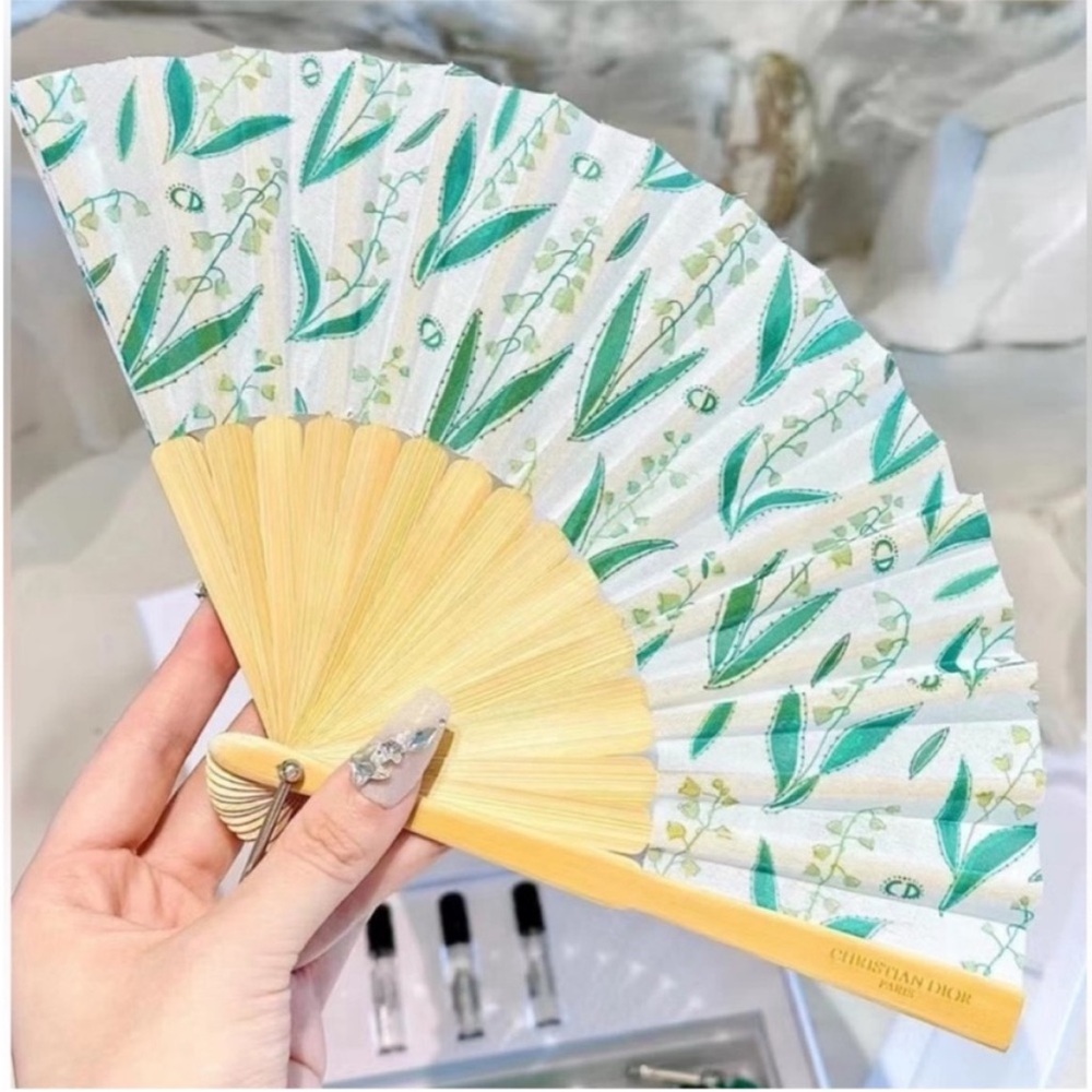 Dior beauty gift mini folding fan set